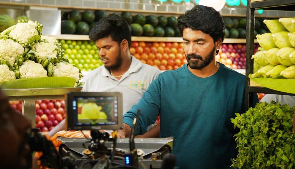 Photoshoot-Side-Main Photoshoot-Side-Main